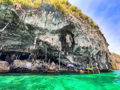 VIKING CAVE (Phi Phi Leh)